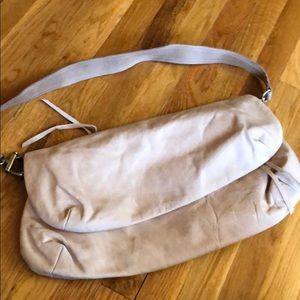 Tan leather hand bag.